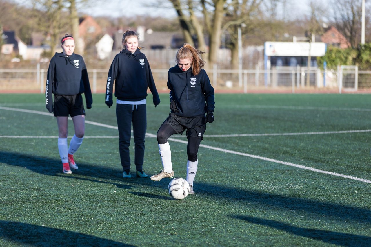 Bild 62 - Frauen SG Holstein Sued - SV Gruenweiss-Siebenbaeumen : Ergebnis: 0:2